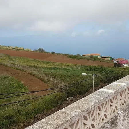 Cozy Sea View In The Hills *